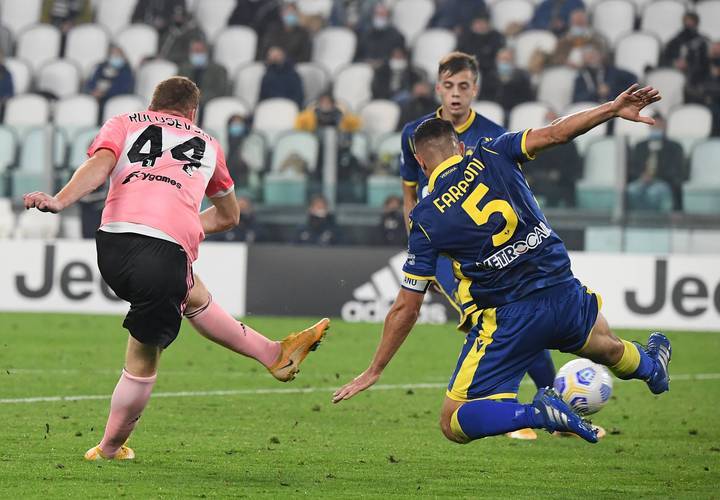 意甲激战:维罗纳主场迎战克雷莫纳,谁能抢占先机? 意甲激战:维罗纳主场迎战克雷莫纳,谁能抢占先机?