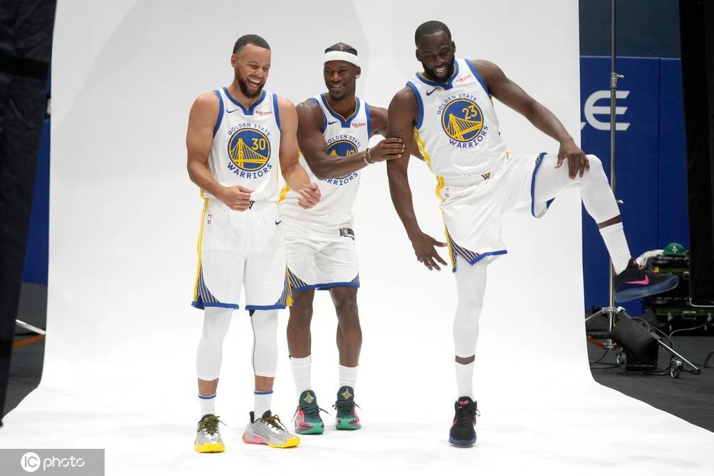 勇士新赛季15人名单正式敲定 库里巴特勒领衔 勇士新赛季15人名单正式敲定 库里巴特勒领衔