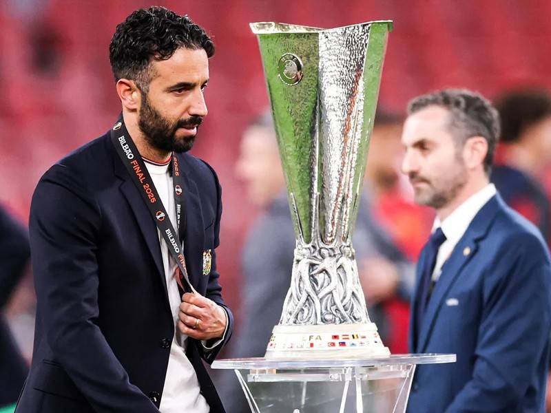 三大换帅各不同!穆里尼奥尚可,滕哈格换对了,冠军主帅七场不胜 三大换帅各不同!穆里尼奥尚可,滕哈格换对了,冠军主帅七场不胜