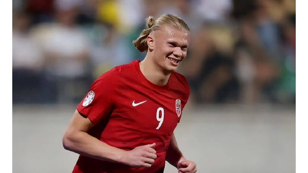 数据之王的悲剧:哈兰德的工业级进球,为何换不来一座金球? 数据之王的悲剧:哈兰德的工业级进球,为何换不来一座金球?