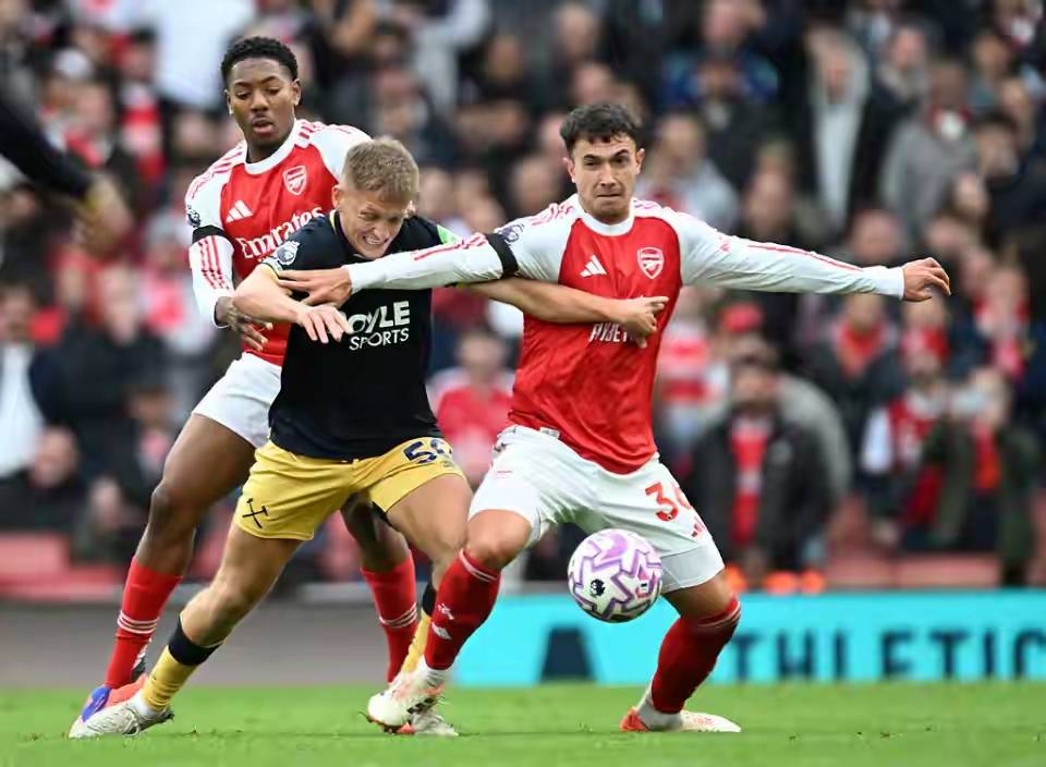 疯了!10场造9球!曼联弃将重生,意甲球星全水土不服?引援思路终改? 疯了!10场造9球!曼联弃将重生,意甲球星全水土不服?引援思路终改?